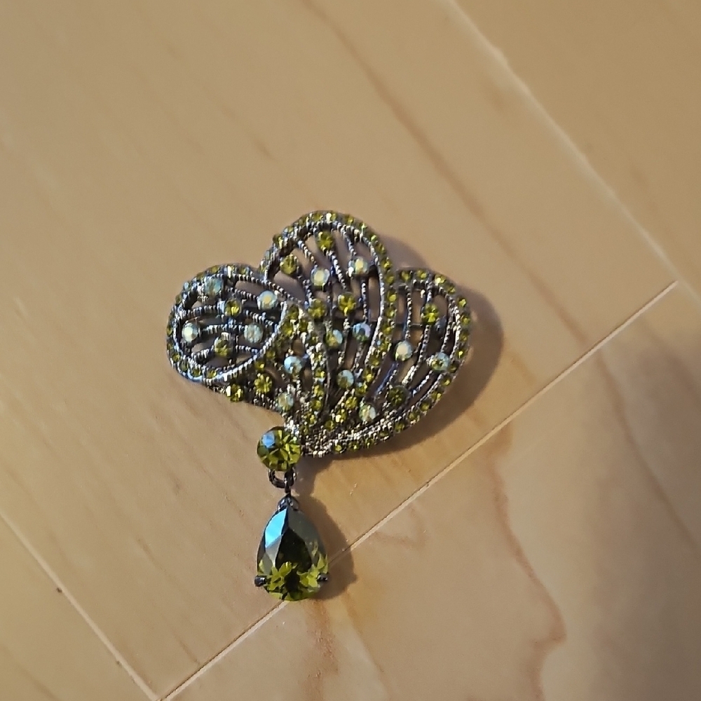 Vintage Crysral Brooch